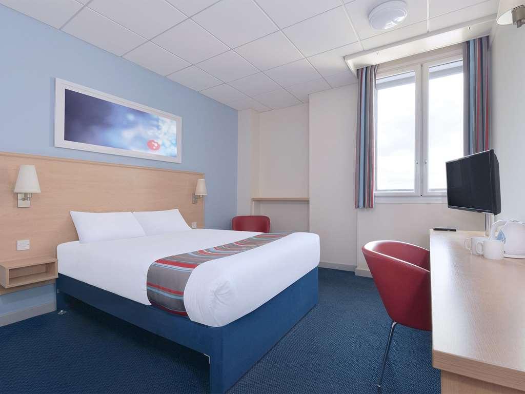 Travelodge Basildon Habitación foto
